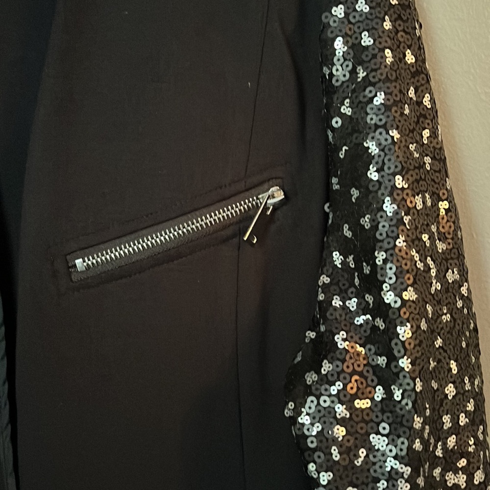 Black Sparkly Sequin Womans Blazer 😛 - Picture 4 of 7